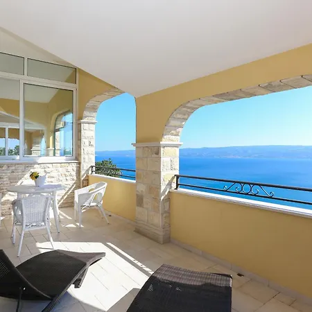 Hacienda Grof Villa Jesenice (Split-Dalmatia)